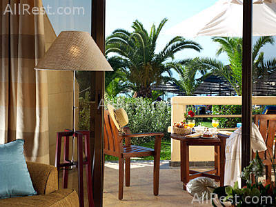 Four Seasons Hotel 16